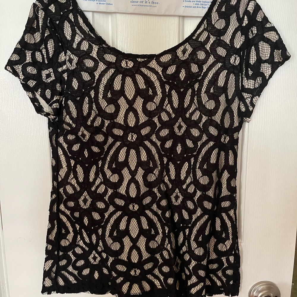 Banana Republic lace short sleeve shirt